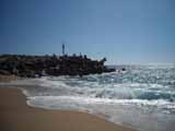 Farol do molhe norte do porto de abrigo danificado pelo temporal de 19 de Janeiro 2013